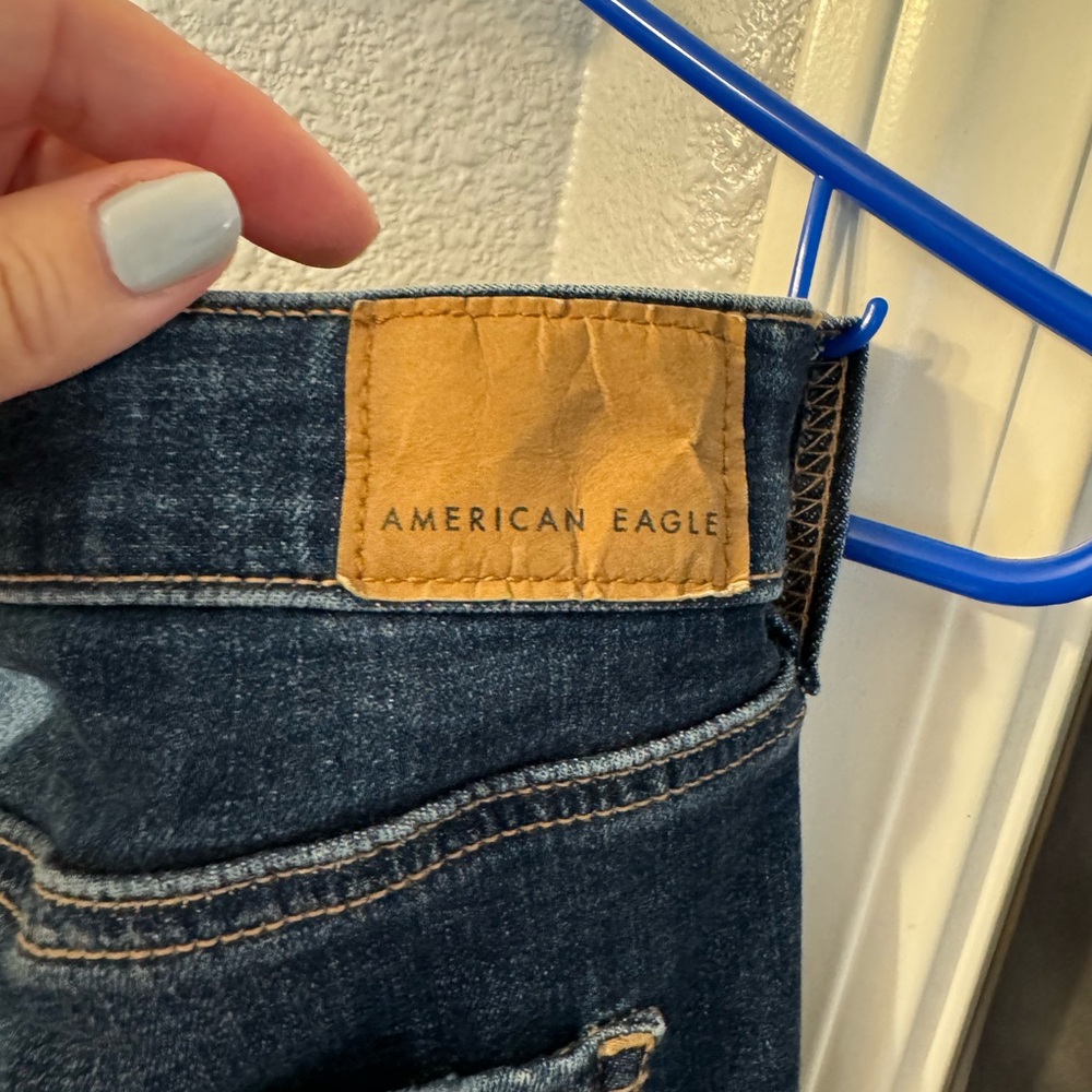 American Eagle women’s jeans